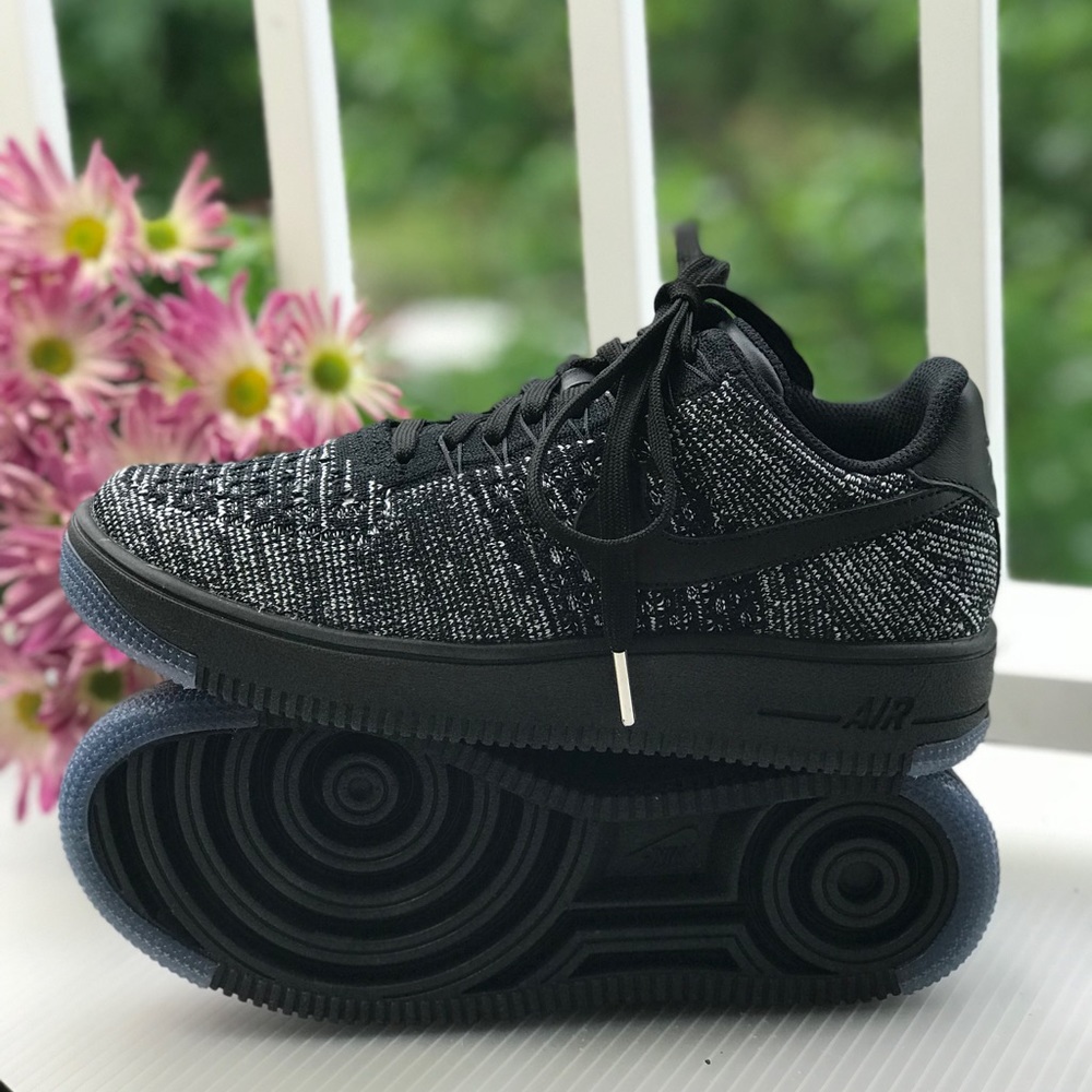 NWT Nike Air Force 1 Flyknit Low Black/White WMNS - Picture 6 of 8